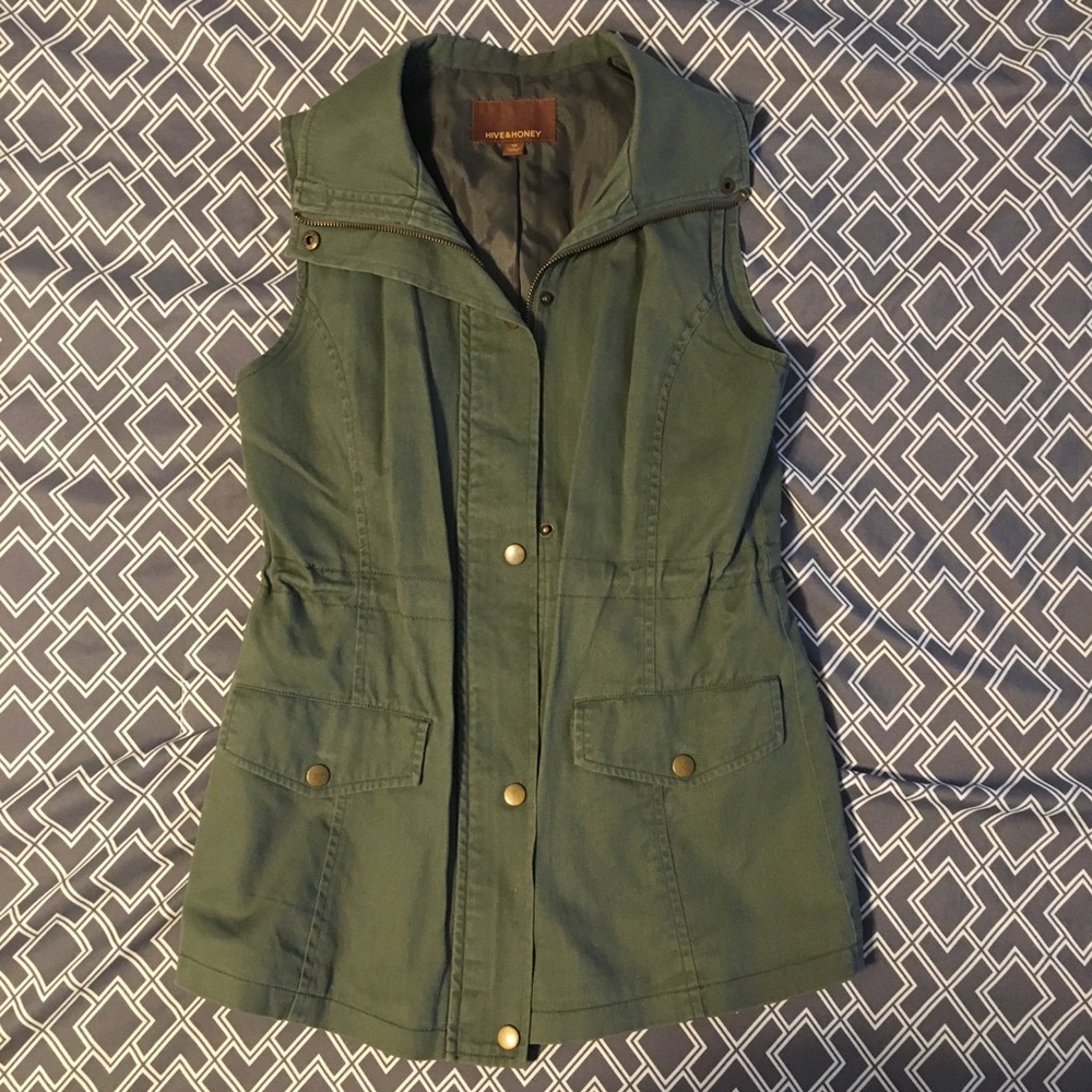 Hive&Honey Green utility vest size XS